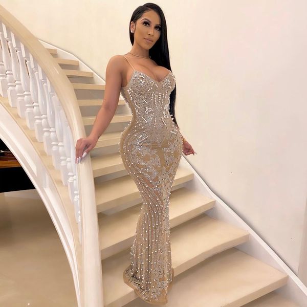 dresses luxury v neck beading mesh women maxi long designer evening party vestido, Black;gray
dresses luxury v neck beading mesh women maxi long designer evening party vestido, Black;gray