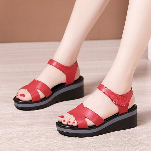 plus size 32-43 platform sandals women shoes summer 2021 medium heel wedges ladies beach sandal mother, Black
plus size 32-43 platform sandals women shoes summer 2021 medium heel wedges ladies beach sandal mother, Black