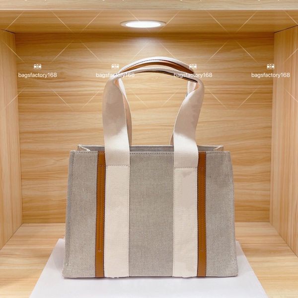 classic designer designed canvas leather mosaic woody tote with two colors and multiple sizes mommy bags shopping handbag commuting computer
classic designer designed canvas leather mosaic woody tote with two colors and multiple sizes mommy bags shopping handbag commuting computer