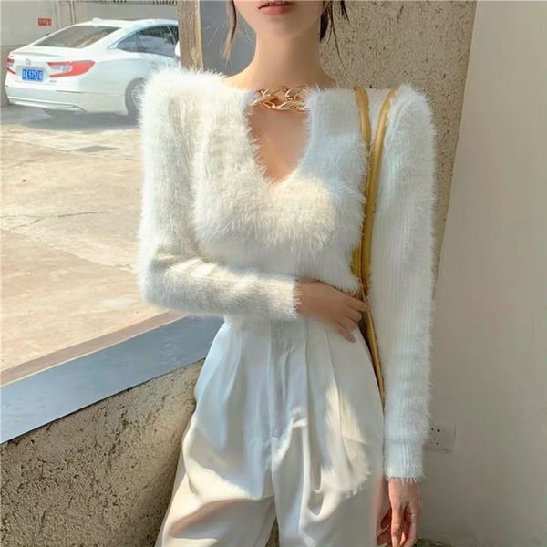 black long-sleeved short sweater hollow chain plush fleece to keep warm autumn and winter t-shirt, White;black
black long-sleeved short sweater hollow chain plush fleece to keep warm autumn and winter t-shirt, White;black