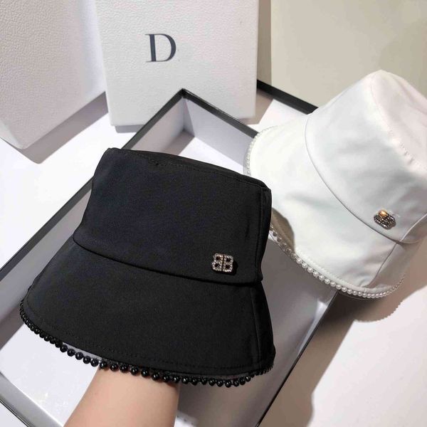 new style pearl fisherman's hat women's black and white silk smooth sunshade anti ultraviolet leisure basin hat, Black;white
new style pearl fisherman's hat women's black and white silk smooth sunshade anti ultraviolet leisure basin hat, Black;white