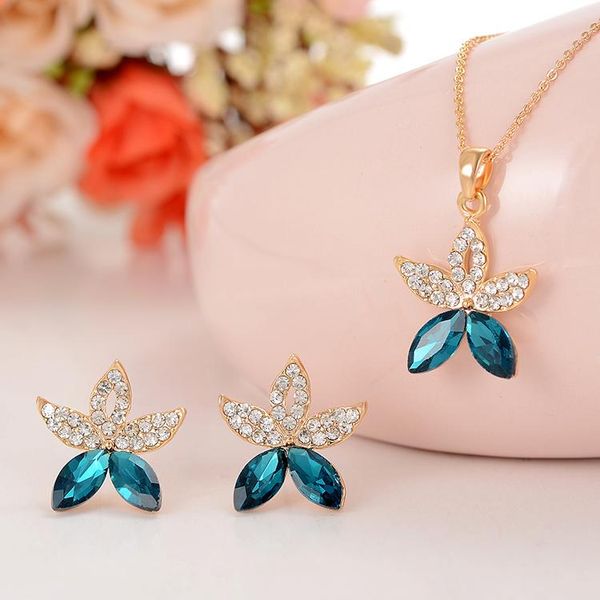 earrings & necklace classic silver color geometric star crystal jewelry sets for women vintage party stud and pendant gifts
earrings & necklace classic silver color geometric star crystal jewelry sets for women vintage party stud and pendant gifts