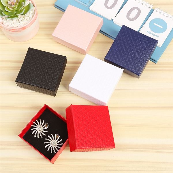 HCI pattern packaging boxes solid bracelet jewelry necklace jewelry boxes bracelet earrings earring packing gift, Black;white
HCI pattern packaging boxes solid bracelet jewelry necklace jewelry boxes bracelet earrings earring packing gift, Black;white