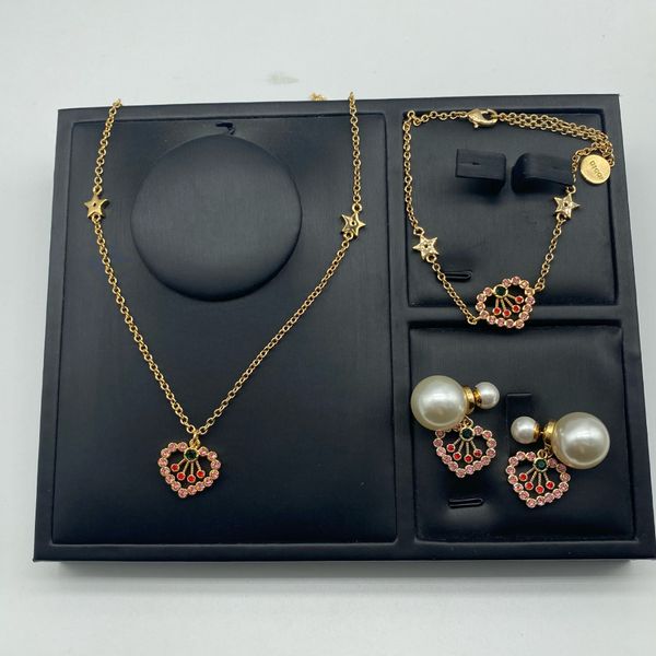 dijia 2021 new star pearl color diamond earrings d family love cd temperament high version bracelet necklace female, Silver
dijia 2021 new star pearl color diamond earrings d family love cd temperament high version bracelet necklace female, Silver