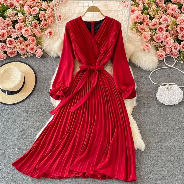 casual dresses korean chic elegant lady celebrity v-neck dress with thin waist, versatile light mature style pleated, Black;gray
casual dresses korean chic elegant lady celebrity v-neck dress with thin waist, versatile light mature style pleated, Black;gray