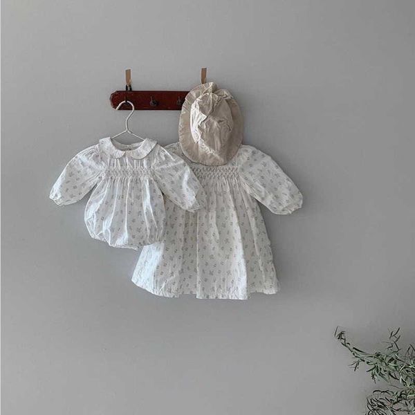 spring baby girl 2-pcs sets peter pan collar bodysuit + floral princess dress sister matches clothes sweet style e0154 210610, White
spring baby girl 2-pcs sets peter pan collar bodysuit + floral princess dress sister matches clothes sweet style e0154 210610, White