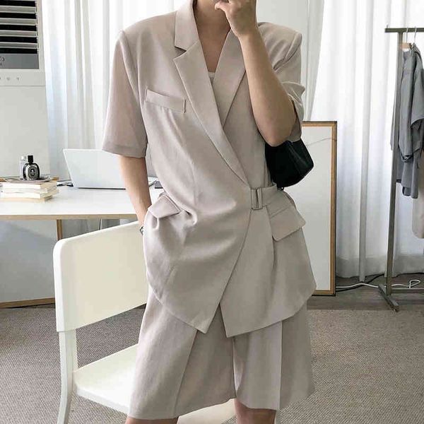 korean chic french lapel buckle belt waist suit jacket + high loose wide leg trousers shorts women 210525, White
korean chic french lapel buckle belt waist suit jacket + high loose wide leg trousers shorts women 210525, White