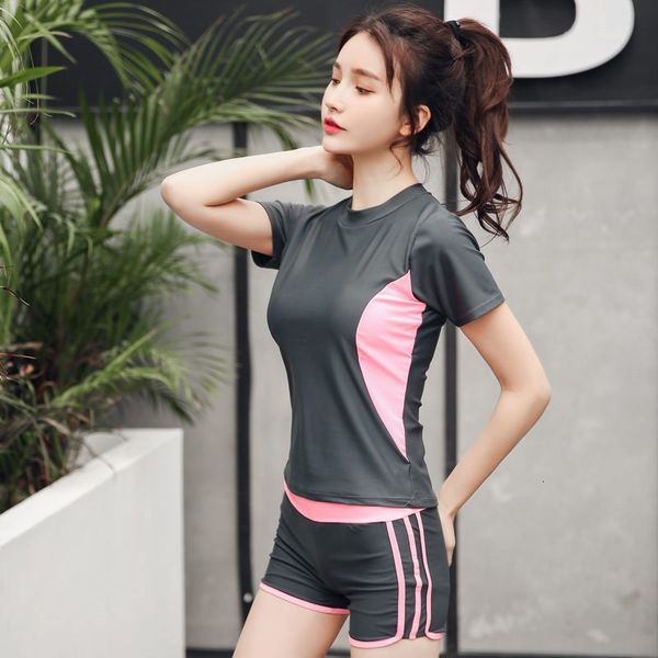 thin solid color conservative women' korean split swimsuit two-piece flat pants, Red;black
thin solid color conservative women' korean split swimsuit two-piece flat pants, Red;black