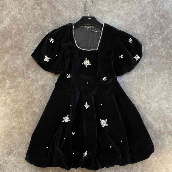 deat 2021 autumn winter short puff sleeve square collar beadings diamonds decoration high waist velvet mini dress women 210329, Black;gray
deat 2021 autumn winter short puff sleeve square collar beadings diamonds decoration high waist velvet mini dress women 210329, Black;gray