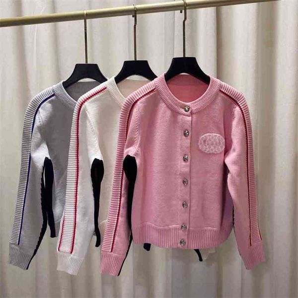 21ss designer clothes women wool knit sweater cardigan super elastic cc brand logo crochet mujer sweaters coat jacket winter womens casual c, White;black
21ss designer clothes women wool knit sweater cardigan super elastic cc brand logo crochet mujer sweaters coat jacket winter womens casual c, White;black