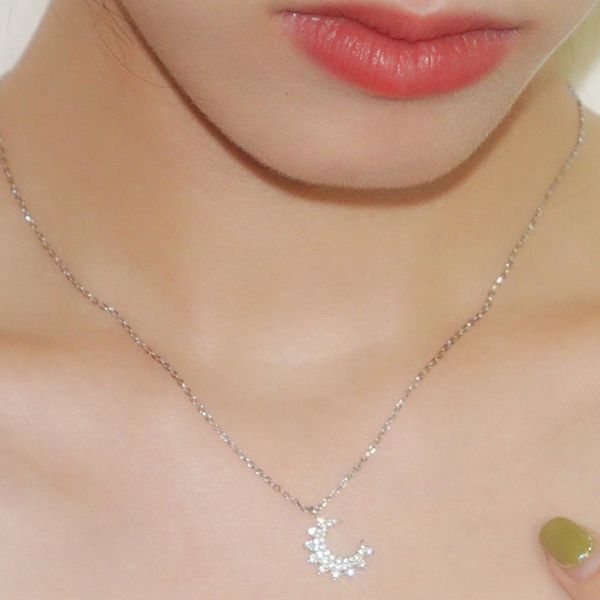 a family s925 sterling silver necklace women's diamond inlaid moon clavicle chain short simple jewelry anti allergy
a family s925 sterling silver necklace women's diamond inlaid moon clavicle chain short simple jewelry anti allergy