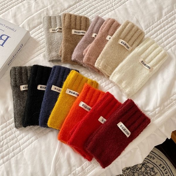 gloves korean women's fashion trend half finger outdoor warm and windproof couple knitted wool gloves, Black
gloves korean women's fashion trend half finger outdoor warm and windproof couple knitted wool gloves, Black