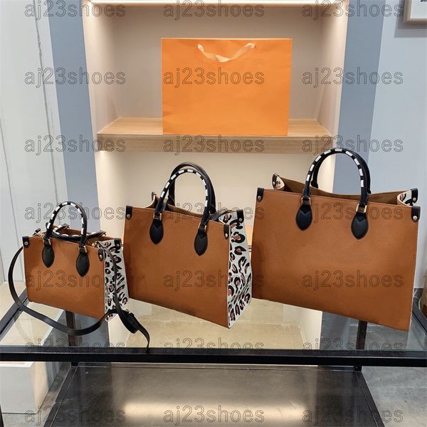 onthego pm mm tote bag since 1854 jacquard leopard/coin/ancient building hand and shoulder carry leopard business shopping luxurys designers
onthego pm mm tote bag since 1854 jacquard leopard/coin/ancient building hand and shoulder carry leopard business shopping luxurys designers