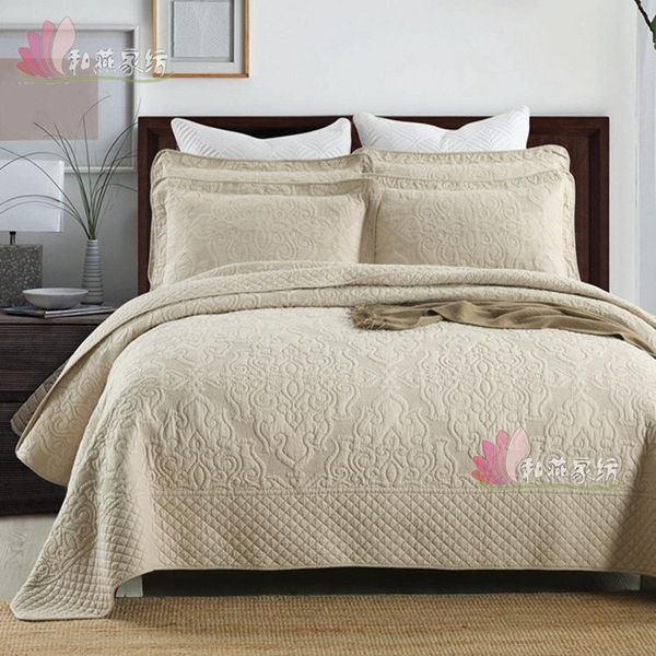 bedding sets european and american solid color simple embroidery three-piece bed cover set
bedding sets european and american solid color simple embroidery three-piece bed cover set