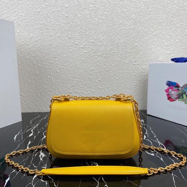 evening bags 2021 fashion women's mini versatile leather shoulder bag with bright color delicate and luxurious feel
evening bags 2021 fashion women's mini versatile leather shoulder bag with bright color delicate and luxurious feel