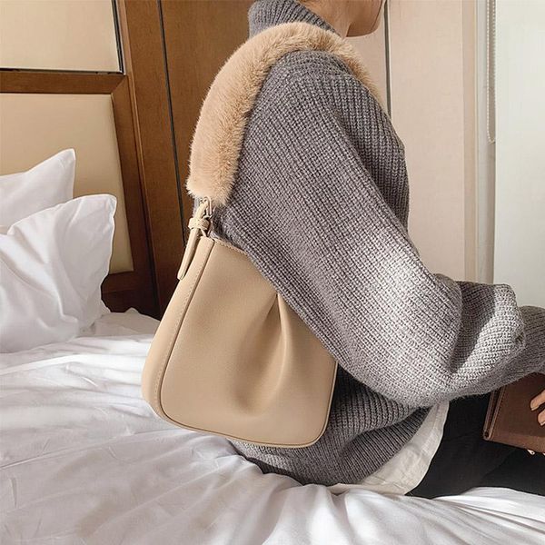 shoulder bag with fluffy plush handle four seasons universal contracted handbag soft pu leather women's cross-body bags 3 colors
shoulder bag with fluffy plush handle four seasons universal contracted handbag soft pu leather women's cross-body bags 3 colors