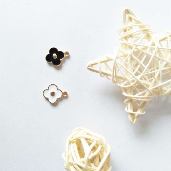 diy alloy oil dripping clover pendant necklace bracelet earrings accessories materials, Black
diy alloy oil dripping clover pendant necklace bracelet earrings accessories materials, Black