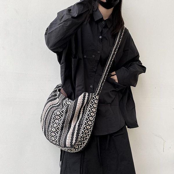 fashion irregular canvas messenger bag women simple zipper large capacity women's casual soft-faced crossbody bags cross body
fashion irregular canvas messenger bag women simple zipper large capacity women's casual soft-faced crossbody bags cross body