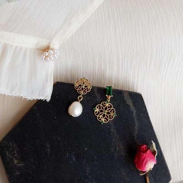 stud chinese style freshwater baroque pearl earring asymmetrical green crystal cute fine jewelry for women fashion, Golden;silver
stud chinese style freshwater baroque pearl earring asymmetrical green crystal cute fine jewelry for women fashion, Golden;silver