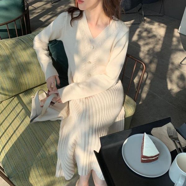 casual dresses 2021 fall and winter midi long sleeve knit dress women fashion bottoming clothing female sweaters, Black;gray
casual dresses 2021 fall and winter midi long sleeve knit dress women fashion bottoming clothing female sweaters, Black;gray