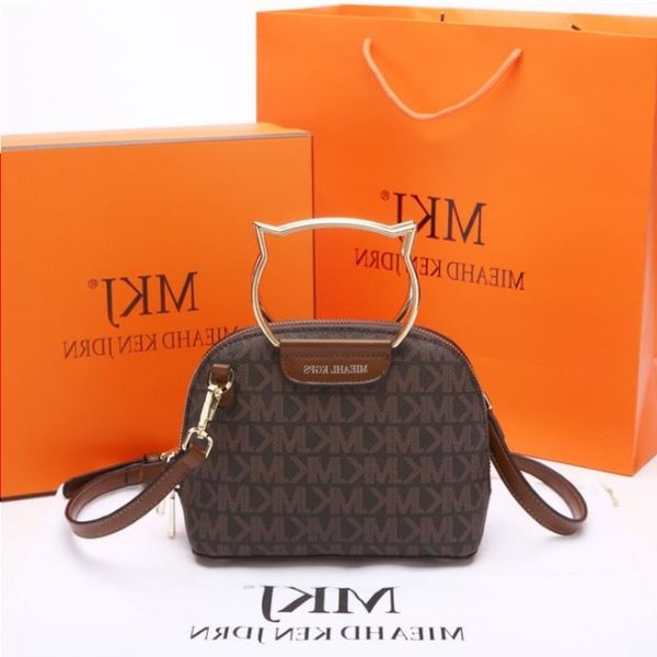 goddess bag shell portable 2021 small leather trendy messenger new fashion temperament wild shoulder female wngkn
goddess bag shell portable 2021 small leather trendy messenger new fashion temperament wild shoulder female wngkn