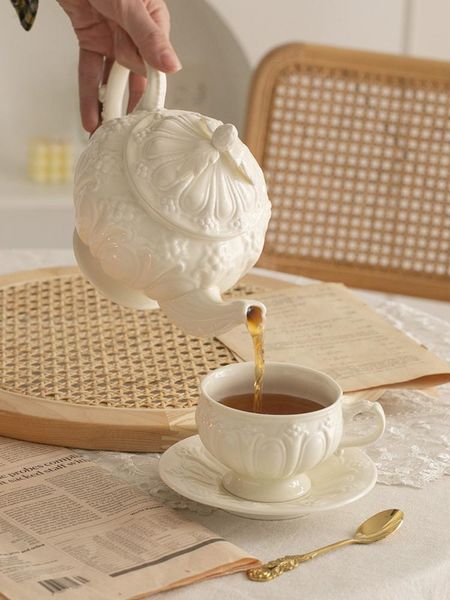 cups & saucers french afternoon teapot retro elegant cup dish household bone china set ceramic luxury european coffee saucer
cups & saucers french afternoon teapot retro elegant cup dish household bone china set ceramic luxury european coffee saucer