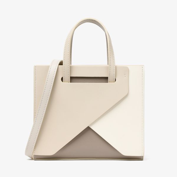 handbag women luxurys designers bags 2021 crossbody bag genuine leather letter simplicity tote c purse zhouzhoubao123
handbag women luxurys designers bags 2021 crossbody bag genuine leather letter simplicity tote c purse zhouzhoubao123