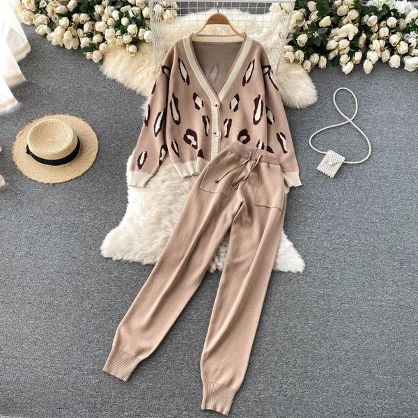 women's two piece pants amolapha women long sleeve button detail fashion jumper +jogger 2pcs suit 2021 autumn winter chic female knitti, White
women's two piece pants amolapha women long sleeve button detail fashion jumper +jogger 2pcs suit 2021 autumn winter chic female knitti, White