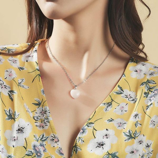 chokers 2021 silver color pink blue stone heart pendant necklace fashion casual simple chocker jewelry, Golden;silver
chokers 2021 silver color pink blue stone heart pendant necklace fashion casual simple chocker jewelry, Golden;silver