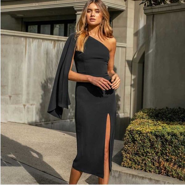 attacked summer dressed black woman from a shoulder fashion celebrity boutique cocktail party bandage dress, Black;gray
attacked summer dressed black woman from a shoulder fashion celebrity boutique cocktail party bandage dress, Black;gray