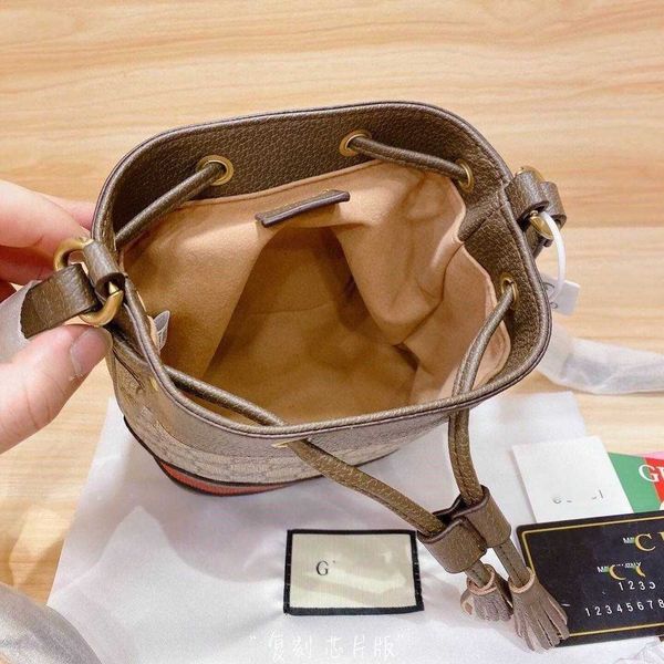 2021 women's vegetable basket leather bucket net red small foreign style shoulder bag messenger fashion leisure zly bags luxur zly
2021 women's vegetable basket leather bucket net red small foreign style shoulder bag messenger fashion leisure zly bags luxur zly
