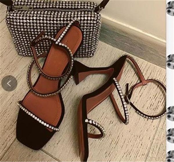 summer open-toed black field with fine sandals female rhinestone square heels
summer open-toed black field with fine sandals female rhinestone square heels