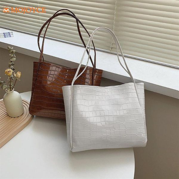evening bags retro women stone pattern pu leather luxurious chains messenger bag large capacity tote shoulder shopping
evening bags retro women stone pattern pu leather luxurious chains messenger bag large capacity tote shoulder shopping