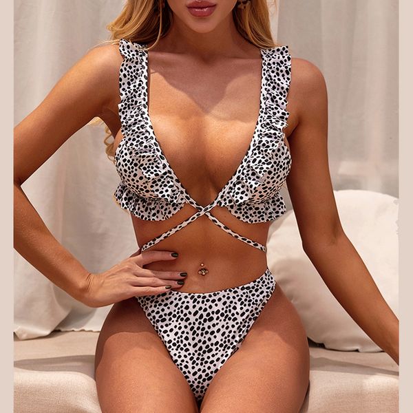 2021 ruffle polka dot bikini female swimsuit women bandage swimwear two-pieces bikini set bather high cut bathing suit swim ladyin
2021 ruffle polka dot bikini female swimsuit women bandage swimwear two-pieces bikini set bather high cut bathing suit swim ladyin