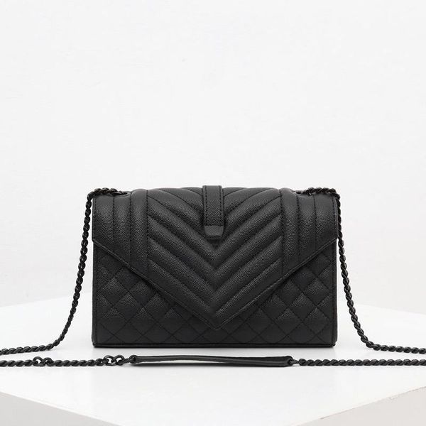 envelope bag chain shoulder bag flap purse fashion grain embossing quilting pattern genuine leather v caviar pattern plain 855569, Black;red
envelope bag chain shoulder bag flap purse fashion grain embossing quilting pattern genuine leather v caviar pattern plain 855569, Black;red