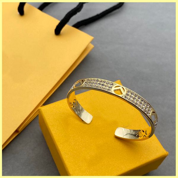 mens designer bracelet for womens cuff letter brand gold bracelets for women party wedding f jewelry ornaments necklaces 21082005r, White
mens designer bracelet for womens cuff letter brand gold bracelets for women party wedding f jewelry ornaments necklaces 21082005r, White