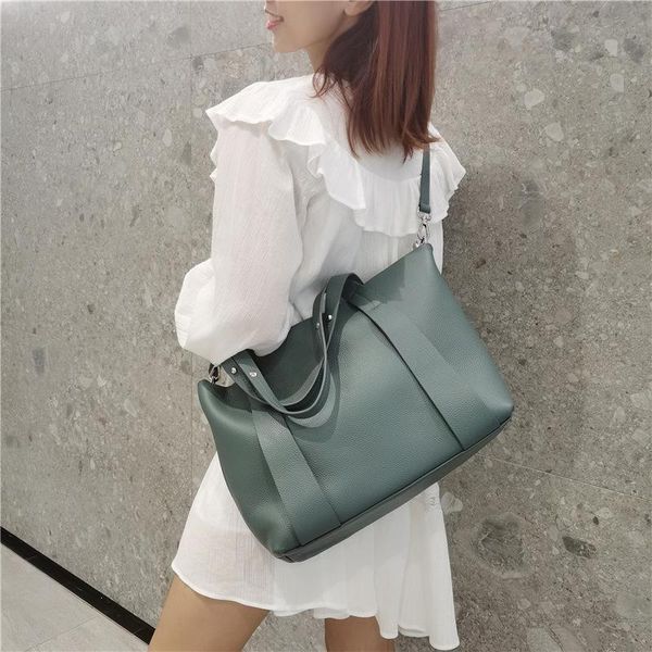 evening bags genuine leather women big tote fashion design solid color shoulder handbags female cowhide crossbody shopper bag
evening bags genuine leather women big tote fashion design solid color shoulder handbags female cowhide crossbody shopper bag