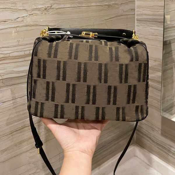 handbag women luxurys designers bag 2021 shoulder bags casual style canvas woman zipper totas single lady quality
handbag women luxurys designers bag 2021 shoulder bags casual style canvas woman zipper totas single lady quality