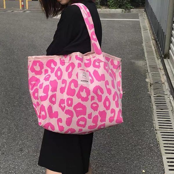 evening bags fashion leopard print design shoulder bag for women large capacity tote canvas female convenient shopping handbag 2021
evening bags fashion leopard print design shoulder bag for women large capacity tote canvas female convenient shopping handbag 2021