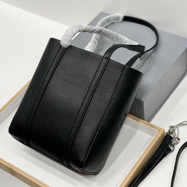 21ss designer bag women's tote cross body luxury handbag bags fashion letter printing lady shoulder
21ss designer bag women's tote cross body luxury handbag bags fashion letter printing lady shoulder