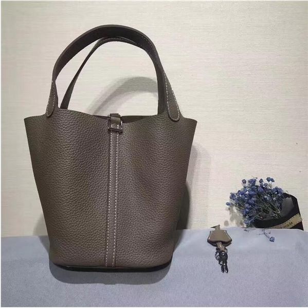 louis vutton bagins fashion 18cm 22cm bucket totes soft cowhide genuine leather shoulder bags lady women handbag wholesale 01f bag
louis vutton bagins fashion 18cm 22cm bucket totes soft cowhide genuine leather shoulder bags lady women handbag wholesale 01f bag