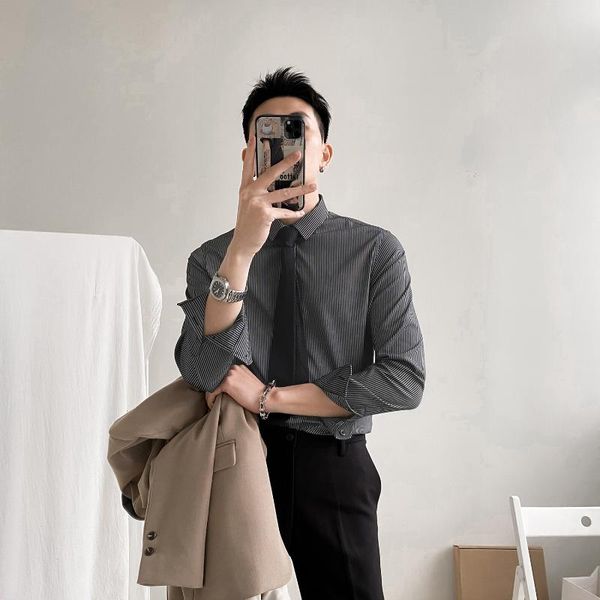 men's casual shirts 2021 men spring korean slim fit business formal wear male striped dress long sleeve blouses o284, White;black
men's casual shirts 2021 men spring korean slim fit business formal wear male striped dress long sleeve blouses o284, White;black