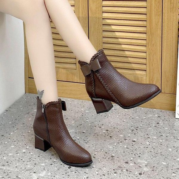 boots 2021 winter women large size leather shoes high heels plus velvet ankle low pointed toe, Black
boots 2021 winter women large size leather shoes high heels plus velvet ankle low pointed toe, Black
