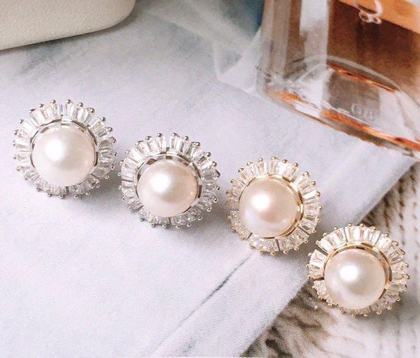 stud the timeless classic diana earrings are elegant and simple beads 7-8mm, Golden;silver 
stud the timeless classic diana earrings are elegant and simple beads 7-8mm, Golden;silver