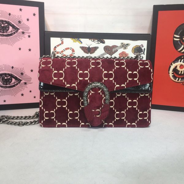 chain messenger bags purse women shoulder bag fashion patchwork color embossing line bronze hardware inlaid diamond genuine leather, Red;black
chain messenger bags purse women shoulder bag fashion patchwork color embossing line bronze hardware inlaid diamond genuine leather, Red;black