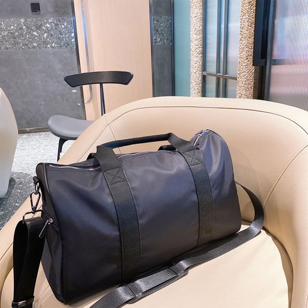 2021 fashion one shoulder women's bags large capacity 45cm fitness travel shopping bag high-end designer handbag black luxury wallet me
2021 fashion one shoulder women's bags large capacity 45cm fitness travel shopping bag high-end designer handbag black luxury wallet me