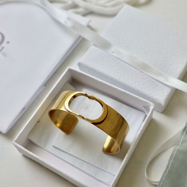 2020 bracelet women's elegant all-match exaggerated letter opening adjustable bracelet internet celebrity, Black
2020 bracelet women's elegant all-match exaggerated letter opening adjustable bracelet internet celebrity, Black