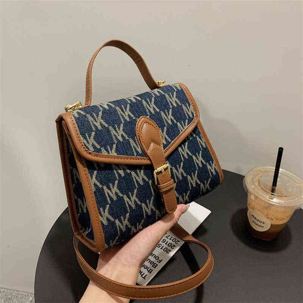 evening bags women's 2021 autumn winter fashion letter hand belt decoration simple bag msenger women's bag
evening bags women's 2021 autumn winter fashion letter hand belt decoration simple bag msenger women's bag