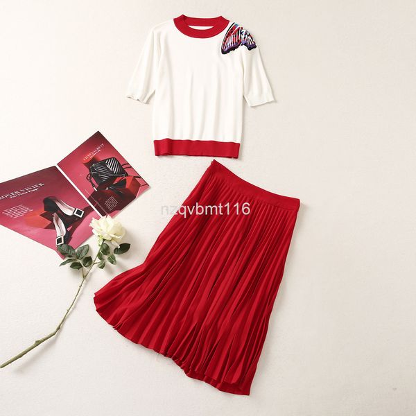 two piece dress autumn women's round neck short sleeve butterfly embroidered sweater + high waist pleated red skirt set, White
two piece dress autumn women's round neck short sleeve butterfly embroidered sweater + high waist pleated red skirt set, White