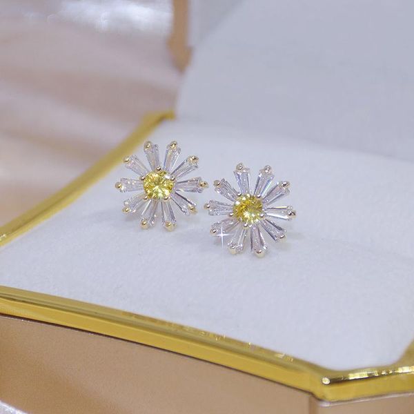 stud s925 silver needle exquisite bling crystal heronsbill earring for women cubic zirconia charm flower wedding jewelry, Golden;silver
stud s925 silver needle exquisite bling crystal heronsbill earring for women cubic zirconia charm flower wedding jewelry, Golden;silver